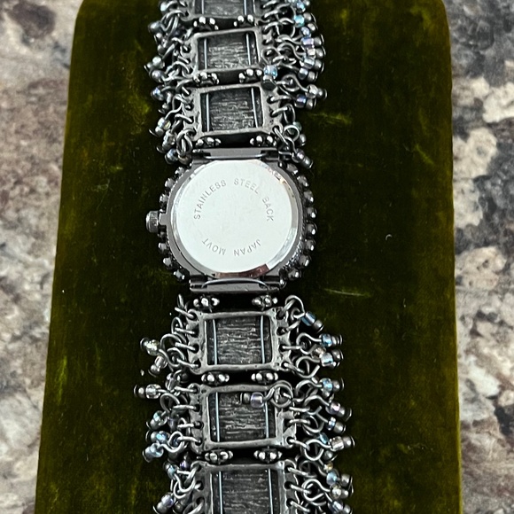 Quartz Women's Beaded Watch - Picture 4 of 5